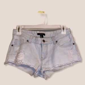 LIGHT BLUE RIPPED SHORT SHORTS